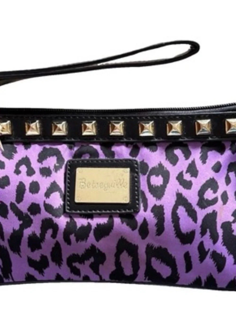Betseyville by Betsey Johnson vintage Y2K Leopard Print Wristlet